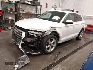 2020 Audi Q5 Premium Plus with VIN WA1BNAFYXL2055300, listed as a IAAI auction lot 41647004 with 66,473 mi miles. Bid and sale history available at carsss.com. Image 2.