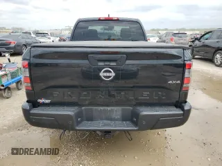 2023 Nissan Frontier S z VIN 1N6ED1CMXPN602378, wystawiony jako Copart lot #52612045 z przebiegiem 29 741 mil mil oraz Szkoda całkowita • Salvage title. Historia ofert i sprzedaży dostępna na DreamBid. Obrazek 6.