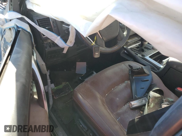 2016 Toyota Land Cruiser z VIN JTMCY7AJ4G4047685, wystawiony jako Copart lot #86186214 z przebiegiem 174 064 mil mil oraz Szkoda całkowita • Salvage title. Historia ofert i sprzedaży dostępna na DreamBid. Obrazek 8.