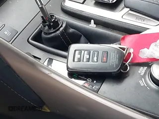 2020 Lexus IS 300 z VIN JTHDA1D24L5107168, wystawiony jako IAAI lot #41101439 z przebiegiem 76 240 mil mil oraz . Historia ofert i sprzedaży dostępna na DreamBid. Obrazek 11.