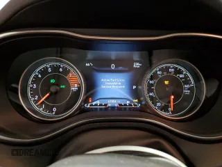 2019 Jeep Cherokee Trailhawk Elite with VIN 1C4PJMBX8KD229146, listed as a Copart auction lot 58832605 with 61,804 mi miles and Non repairable. Bid and sale history available at DreamBid. Image 9.