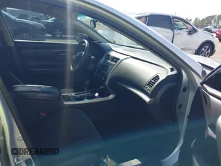 2015 Nissan Altima S z VIN 1N4AL3APXFC586907, wystawiony jako IAAI lot #42295972 z przebiegiem 202 668 mil mil oraz . Historia ofert i sprzedaży dostępna na DreamBid. Obrazek 5.