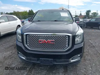 2017 GMC Yukon XL Denali with VIN 1GKS2HKJ4HR384139, listed as a IAAI auction lot 40239513 with 103,603 mi miles. Bid and sale history available at carsss.com. Image 6.