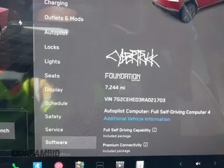2024 Tesla Cybertruck z VIN 7G2CEHED3RA021703, wystawiony jako IAAI lot #41392666 z przebiegiem 7 244 mil mil oraz . Historia ofert i sprzedaży dostępna na DreamBid. Obrazek 7.