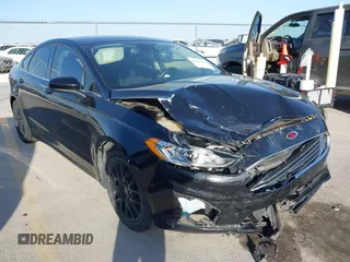 2019 Ford Fusion SE with VIN 3FA6P0HD3KR250483, listed as a IAAI auction lot 41866151 with 115,849 mi miles. Bid and sale history available at carsss.com. Image 1.