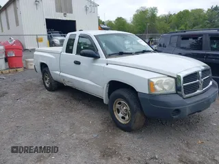 2007 Dodge Dakota ST z VIN 1D7HW22K07S202496, wystawiony jako IAAI lot #42319252 z przebiegiem 124 696 mil mil oraz . Historia ofert i sprzedaży dostępna na DreamBid. Obrazek 1.
