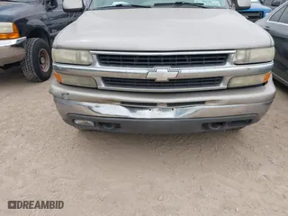 2001 Chevrolet Tahoe LS with VIN 1GNEK13T11R163918, listed as a IAAI auction lot 41886220 with 271,688 mi miles. Bid and sale history available at carsss.com. Image 6.
