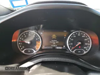 2018 Jeep Renegade Limited z VIN ZACCJADB6JPG74175, wystawiony jako Copart lot #55968915 z przebiegiem 147 595 mil mil oraz Czysty tytuł • Clean title. Historia ofert i sprzedaży dostępna na DreamBid. Obrazek 9.