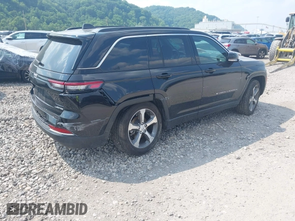 2024 Jeep Grand Cherokee Limited z VIN 1C4RJHBG9RC162492, wystawiony jako IAAI lot #42424937 z przebiegiem 5 939 mil mil oraz . Historia ofert i sprzedaży dostępna na DreamBid. Obrazek 4.