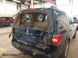 2007 Lincoln Navigator with VIN 5LMFU28597LJ00335, listed as a IAAI auction lot 41291436 with 131,938 mi miles. Bid and sale history available at carsss.com. Image 13.