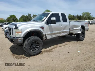 2008 Ford F-250 XL z VIN 1FTSX21R68EA81114, wystawiony jako Copart lot #55946635 z przebiegiem 176 559 mil mil oraz Szkoda całkowita • Salvage title. Historia ofert i sprzedaży dostępna na DreamBid. Obrazek 1.