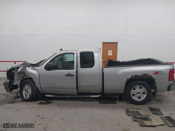 2012 Chevrolet Silverado 1500 LT with VIN 1GCRKSE79CZ242529, listed as a IAAI auction lot 41630182 with 161,617 mi miles. Bid and sale history available at carsss.com. Image 14.