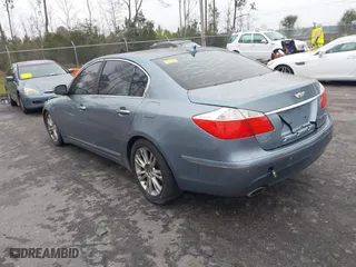 2011 Hyundai Genesis with VIN KMHGC4DF4BU120127, listed as a IAAI auction lot 41625876 with 189,421 mi miles. Bid and sale history available at carsss.com. Image 3.