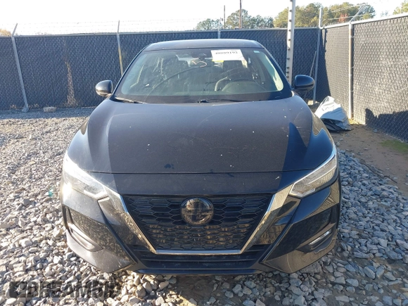 2021 Nissan Sentra SR with VIN 3N1AB8DV4MY331763, listed as a IAAI auction lot 40889192 with 46,867 mi miles and . Bid and sale history available at DreamBid. Image 13.