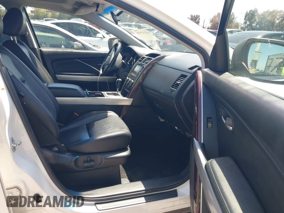 2008 Mazda CX-9 Touring with VIN JM3TB38V880162390, listed as a IAAI auction lot 42147970 with 107,771 mi miles and . Bid and sale history available at DreamBid. Image 5.