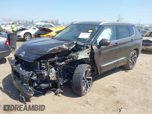 2022 Mitsubishi Outlander SEL z VIN JA4J4VA83NZ073287, wystawiony jako IAAI lot #42059579 z przebiegiem 45 092 mil mil oraz . Historia ofert i sprzedaży dostępna na DreamBid. Obrazek 17.