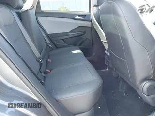 2024 Volkswagen Taos SE z VIN 3VVEX7B20RM075155, wystawiony jako IAAI lot #41709198 z przebiegiem 4 810 mil mil oraz . Historia ofert i sprzedaży dostępna na DreamBid. Obrazek 8.