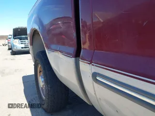 2000 Ford F-250 XL z VIN 1FTNW21F1YED78586, wystawiony jako IAAI lot #42516633 z przebiegiem 354 835 mil mil oraz . Historia ofert i sprzedaży dostępna na DreamBid. Obrazek 6.