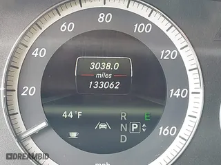 2013 Mercedes-Benz E-Class E 350 Luxury with VIN WDDHF5KB8DA729687, listed as a IAAI auction lot 41576021 with 133,062 mi miles. Bid and sale history available at carsss.com. Image 15.