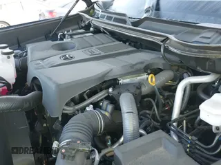 2025 Toyota Tundra SR with VIN 5TFLA5DB7SX262949, listed as a IAAI auction lot 43211862 with 7,809 mi miles and . Bid and sale history available at DreamBid. Image 19.