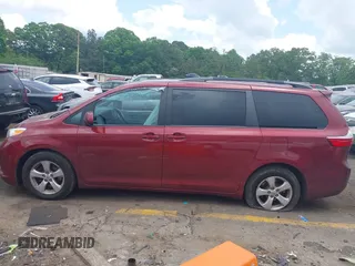 2017 Toyota Sienna LE Auto Access Seat with VIN 5TDKZ3DC6HS822945, listed as a IAAI auction lot 42094629 with 171,450 mi miles and . Bid and sale history available at DreamBid. Image 14.