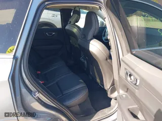 2020 Volvo XC60 Inscription with VIN YV4102RL5L1490699, listed as a IAAI auction lot 41962007 with 56,607 mi miles. Bid and sale history available at carsss.com. Image 8.