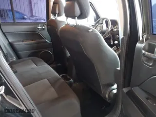 2016 Jeep Patriot Sport with VIN 1C4NJPBB2GD763490, listed as a IAAI auction lot 41613265 with 104,806 mi miles. Bid and sale history available at carsss.com. Image 8.