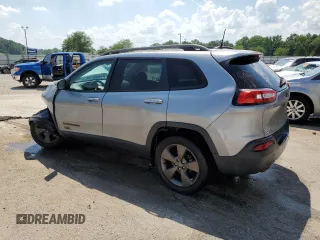 2016 Jeep Cherokee Latitude with VIN 1C4PJLCBXGW290992, listed as a Copart auction lot 62168135 with 139,160 mi miles and Non repairable. Bid and sale history available at DreamBid. Image 2.