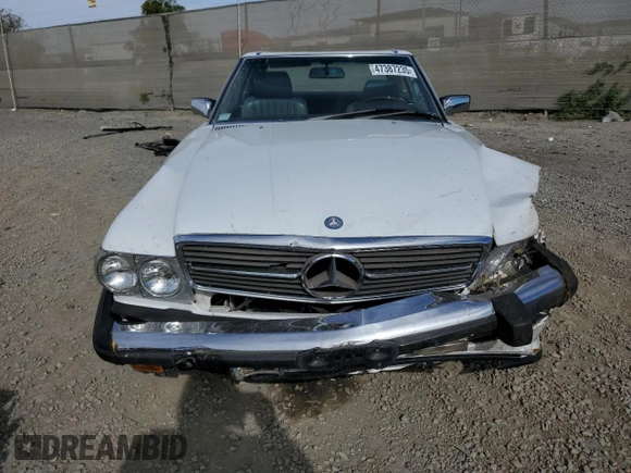 1989 Mercedes-Benz 560 Series 560SL with VIN WDBBA48D9KA103806, listed as a Copart auction lot 53533215 with 933,768 mi miles and Salvage Title. Bid and sale history available at carsss.com. Image 5.