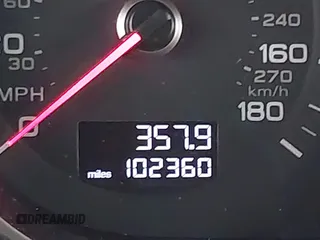 2015 Audi Q7 Premium с VIN WA1CGAFE1FD001624, выставлен на аукционе IAAI как лот 42385107 с пробегом 102 360 миль миль и . История ставок и продаж доступна на DreamBid. Изображение 16.