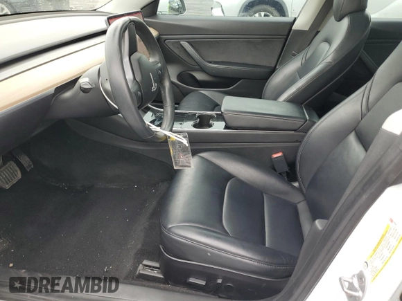2019 Tesla Model 3 Mid Range z VIN 5YJ3E1EA3KF337854, wystawiony jako Copart lot #48472855 z przebiegiem 113 562 mil mil oraz Szkoda całkowita • Salvage title. Historia ofert i sprzedaży dostępna na DreamBid. Obrazek 7.