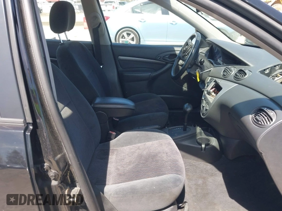 2000 Ford Focus SE with VIN 1FAFP3436YW262356, listed as a IAAI auction lot 42092884 with 123,618 mi miles and . Bid and sale history available at carsss.com. Image 5.