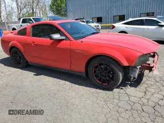 2005 Ford Mustang Deluxe z VIN 1ZVFT80N555129676, wystawiony jako Copart lot #52985715 z przebiegiem 135 160 mil mil oraz Szkoda całkowita • Salvage title. Historia ofert i sprzedaży dostępna na DreamBid. Obrazek 4.