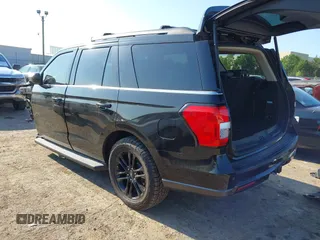 2024 Ford Expedition XLT with VIN 1FMJU1J82REA88242, listed as a IAAI auction lot 42170638 with 2,822 mi miles and . Bid and sale history available at DreamBid. Image 3.