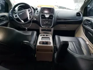 2015 Chrysler Town & Country Touring-L with VIN 2C4RC1CG2FR697750, listed as a Copart auction lot 81573604 with 168,701 mi miles and Salvage Title. Bid and sale history available at carsss.com. Image 8.