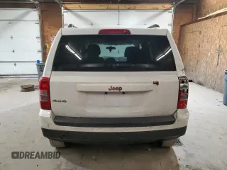 2015 Jeep Patriot Sport with VIN 1C4NJRBB5FD427150, listed as a Copart auction lot 75555184 with 193,810 mi miles and Salvage title. Bid and sale history available at DreamBid. Image 6.