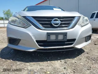 2017 Nissan Altima 2.5 S with VIN 1N4AL3AP0HN331061, listed as a IAAI auction lot 41980615 with 278,970 mi miles. Bid and sale history available at carsss.com. Image 6.