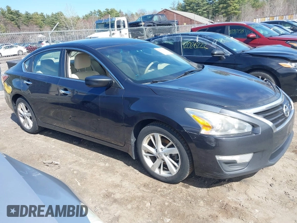 2014 Nissan Altima 2.5 S with VIN 1N4AL3AP4EC127936, listed as a IAAI auction lot 42031585 with 230,630 mi miles. Bid and sale history available at carsss.com. Image 13.
