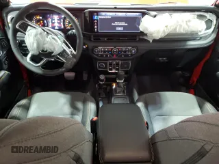 2025 Jeep Wrangler Sahara с VIN 1C4PJXEN8SW575908, выставлен на аукционе Copart как лот 61501965 с пробегом 6 989 миль миль и Чистый • Clean title. История ставок и продаж доступна на DreamBid. Изображение 8.