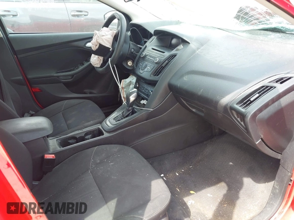 2015 Ford Focus SE z VIN 1FADP3F23FL233620, wystawiony jako IAAI lot #42073204 z przebiegiem 129 109 mil mil oraz . Historia ofert i sprzedaży dostępna na DreamBid. Obrazek 5.