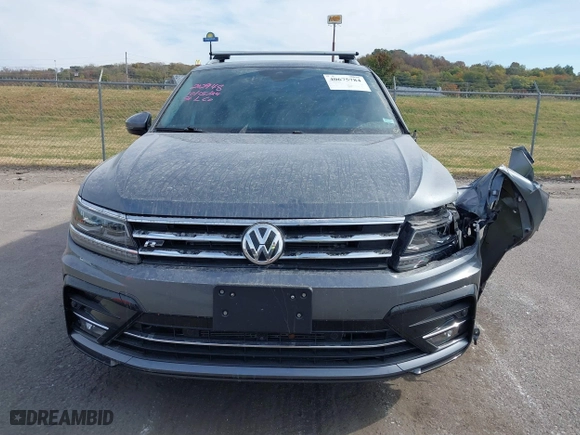 2020 Volkswagen Tiguan SEL Premium R-Line with VIN 3VV4B7AX2LM150484, listed as a IAAI auction lot 40675784 with 37,757 mi miles. Bid and sale history available at carsss.com. Image 12.