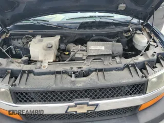 2007 Chevrolet Express Passenger z VIN 1GAHG39U571152181, wystawiony jako Copart lot #56238115 z przebiegiem 170 521 mil mil oraz Czysty tytuł • Clean title. Historia ofert i sprzedaży dostępna na DreamBid. Obrazek 12.