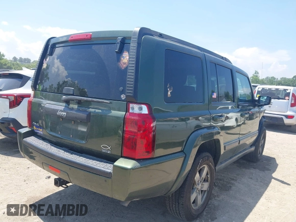 2008 Jeep Commander Sport z VIN 1J8HG48K88C232277, wystawiony jako IAAI lot #42582253 z przebiegiem 159 912 mil mil oraz . Historia ofert i sprzedaży dostępna na DreamBid. Obrazek 4.