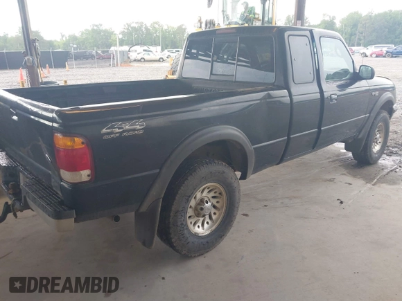 1998 Ford Ranger XL z VIN 1FTZR15X3WPA76563, wystawiony jako IAAI lot #42237866 z przebiegiem 275 486 mil mil oraz . Historia ofert i sprzedaży dostępna na DreamBid. Obrazek 4.