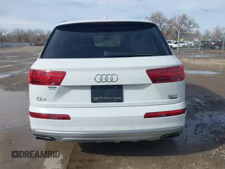 2017 Audi Q7 Premium Plus with VIN WA1LAAF70HD042719, listed as a IAAI auction lot 41653074 with 52,287 mi miles. Bid and sale history available at carsss.com. Image 16.