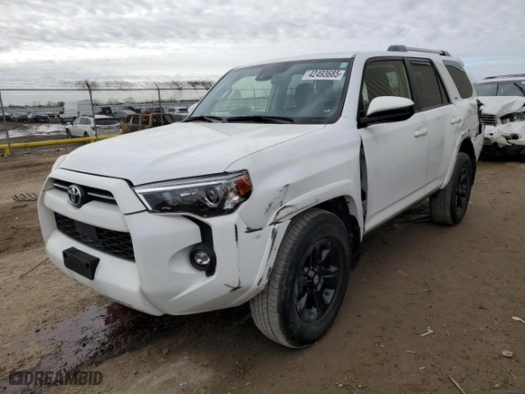 2022 Toyota 4Runner SR5 with VIN JTEEU5JR4N5267829, listed as a Copart auction lot 42493685 with 50,903 mi miles and Salvage Title. Bid and sale history available at carsss.com. Image 1.