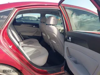 2015 Hyundai Sonata 2.4L Limited with VIN 5NPE34AF9FH190786, listed as a IAAI auction lot 41695870 with 137,178 mi miles. Bid and sale history available at carsss.com. Image 8.