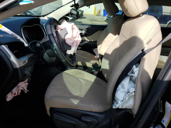 2016 Jeep Cherokee Latitude with VIN 1C4PJLCB9GW189779, listed as a Copart auction lot 65855424 with 166,466 mi miles and Salvage Title. Bid and sale history available at carsss.com. Image 7.