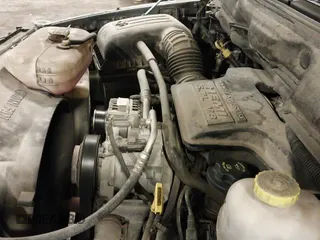 2004 Dodge 1500 SLT z VIN 1D7HU18D54S689859, wystawiony jako IAAI lot #43261080 z przebiegiem 218 034 mil mil oraz . Historia ofert i sprzedaży dostępna na DreamBid. Obrazek 25.