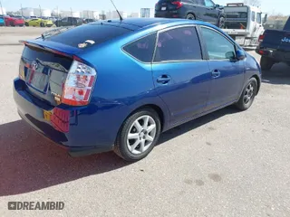 2009 Toyota Prius with VIN JTDKB20U197859328, listed as a IAAI auction lot 41990402 with 199,869 mi miles. Bid and sale history available at carsss.com. Image 4.